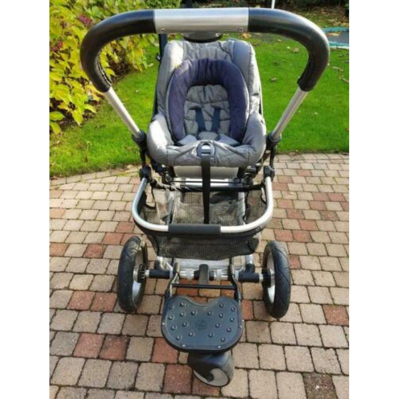 Kinderwagen grijs, merk Mutsy