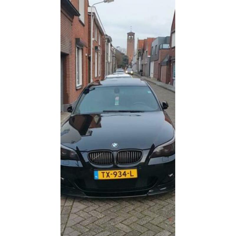 BMW 535iA XI 2008 Zwart 420pk