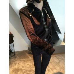 BLUMARINE pak 2 delig maat M velours ORIGINEEL