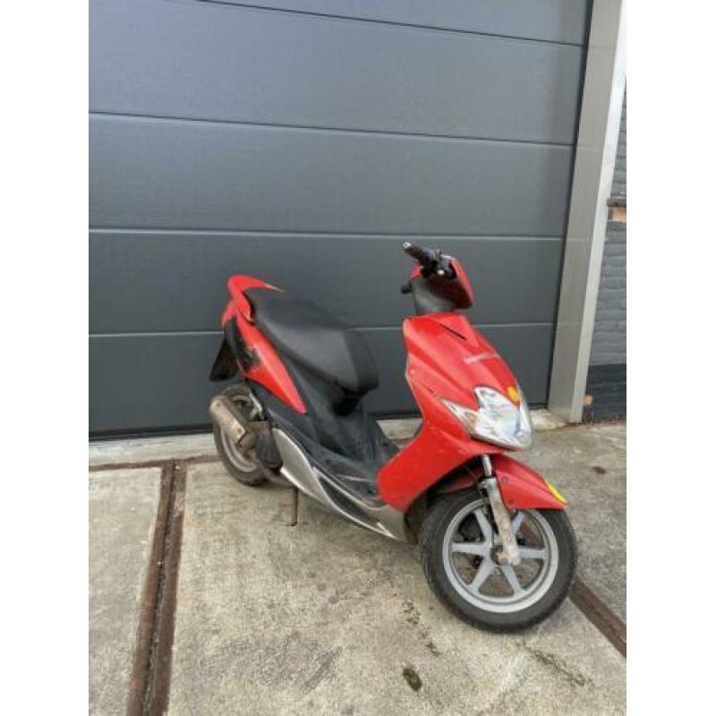 Yamaha jog snor rood opknapper !