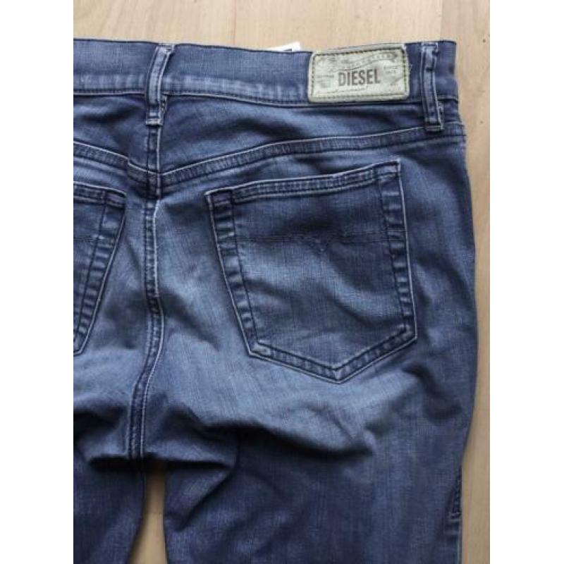 DIESEL DAMES JEANS MET STRETCH maat W28 / L30