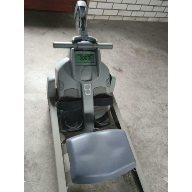 Tunturi roeitrainer R60 zo goed als nieuw