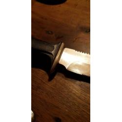 Survival rambo mes met holster en slijpsteen