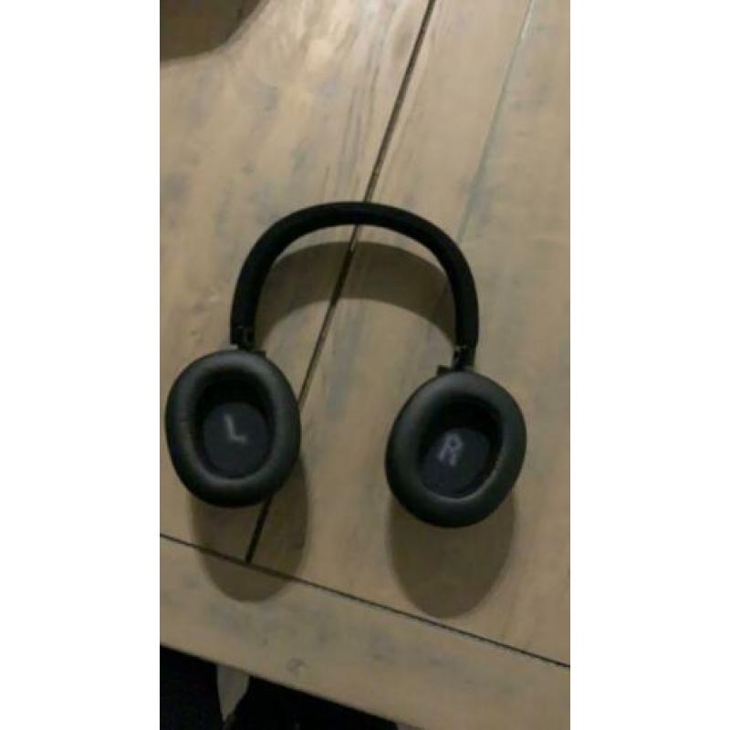 JBL E55BT zwart