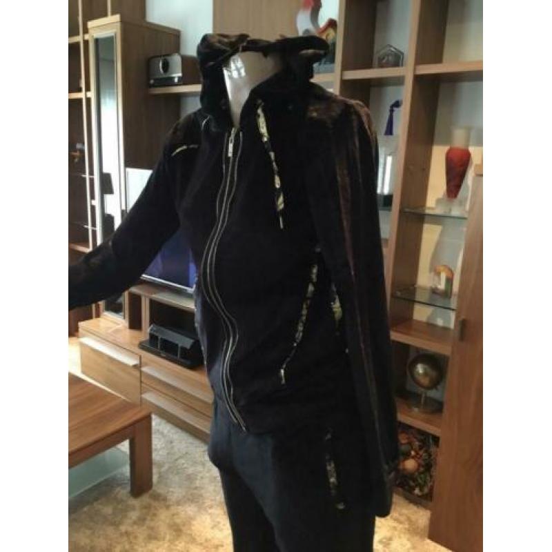 BLUMARINE pak 2 delig maat M velours ORIGINEEL