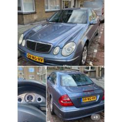 Mercedes E-Klasse 2.6 E240 Sedan AUT 2003 Blauw