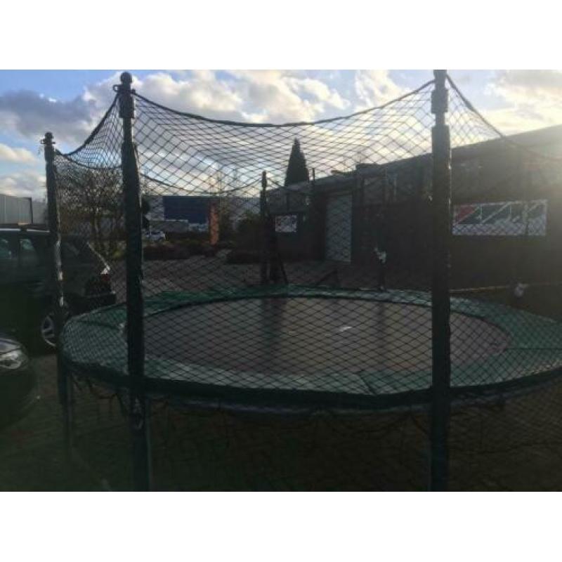 Grote Berg trampoline 360cm