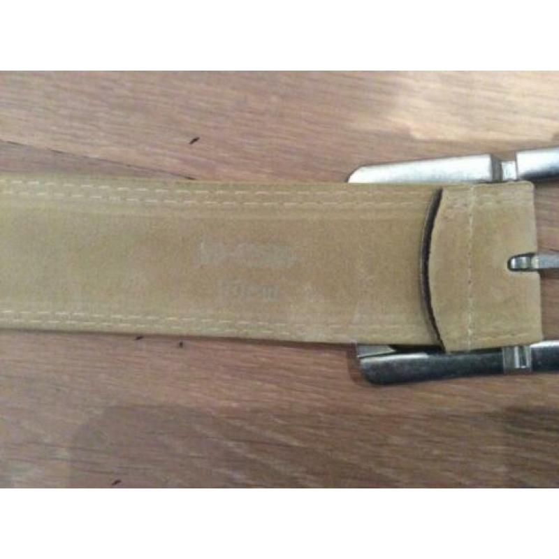 Nieuwe suède leren beige riem in maat 85 cm
