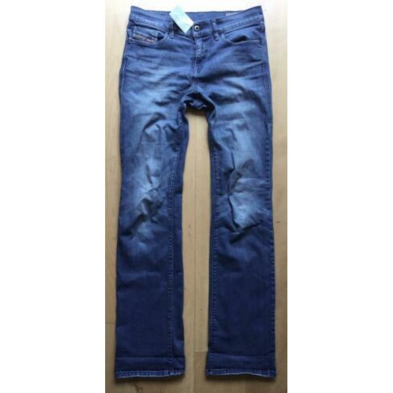 DIESEL DAMES JEANS MET STRETCH maat W28 / L30