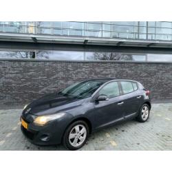 Renault Mégane 1.6 16V 110 Selection Business Sport