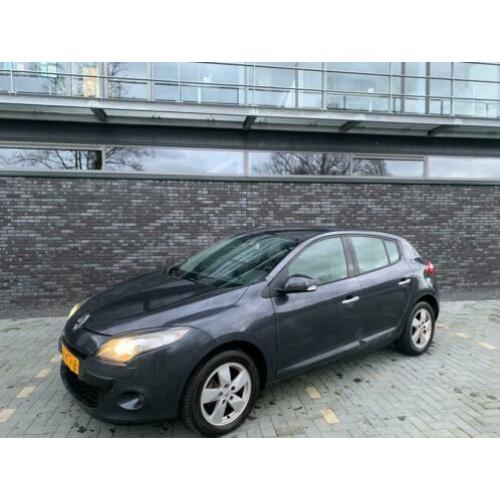 Renault Mégane 1.6 16V 110 Selection Business Sport