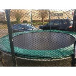 Grote Berg trampoline 360cm