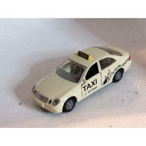 Siku Mercedes BenzE 500 Taxi nr. 1332