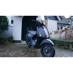 Vespa Sprint 25km I-get 4T 2018 - Mat zwart Full option