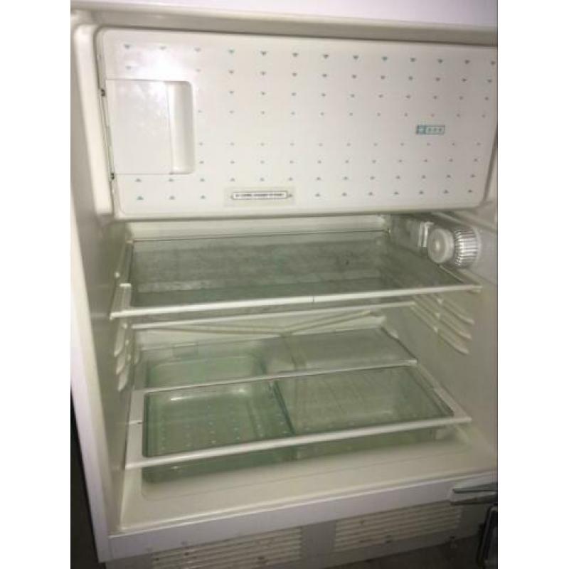 Inbouwkoelkastje met vriesvakje