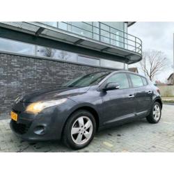 Renault Mégane 1.6 16V 110 Selection Business Sport