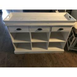 Mooie robuuste witte houten wandkast, ladenkast,opbergmeubel