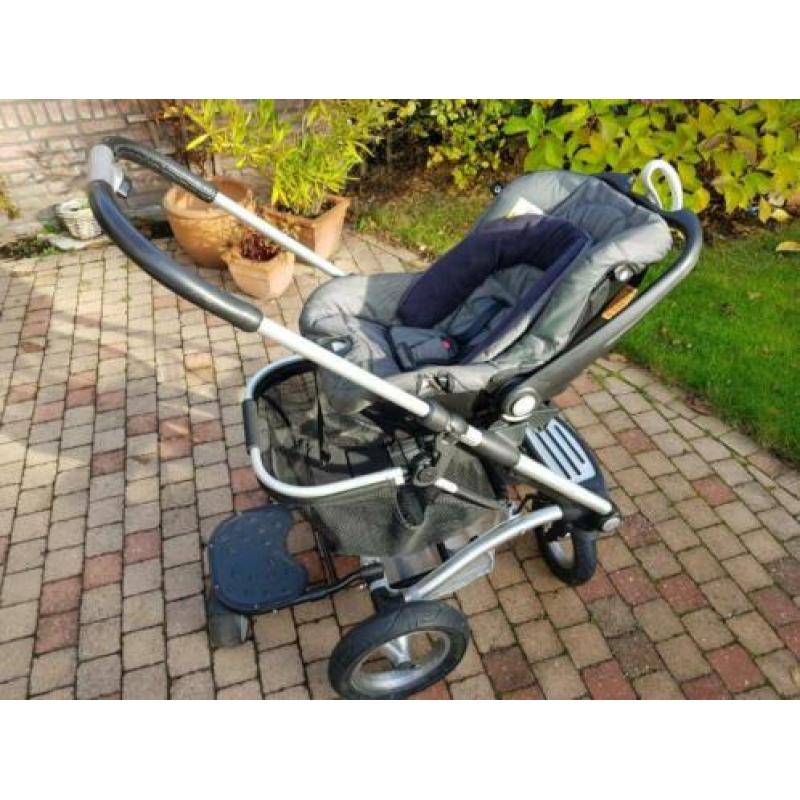 Kinderwagen grijs, merk Mutsy