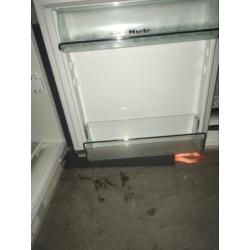 Inbouwkoelkastje met vriesvakje