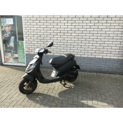 Aktie ! piaggio zip sp 45km brom 4t mat zwart bj2017 2000km