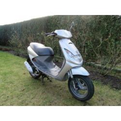 Alle onderdelen Peugeot Vivacity te koop. (Sloop Viva city)