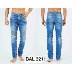 Dsqaured Balmain Armani stone island en D&G jeans