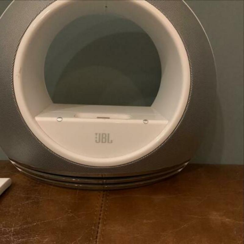 JBL speaker 30-pins aansluiting