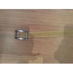 Nieuwe suède leren beige riem in maat 85 cm