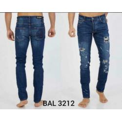 Dsqaured Balmain Armani stone island en D&G jeans