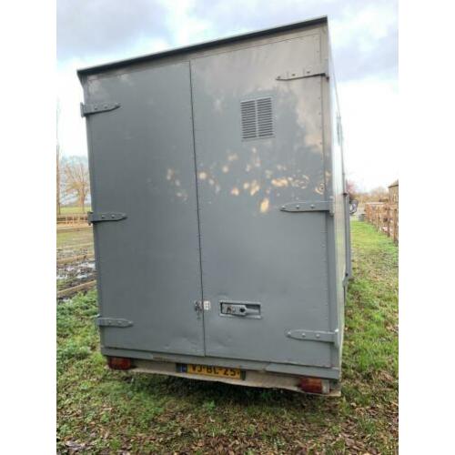 Renault Master 2 paardsvrachtwagentje