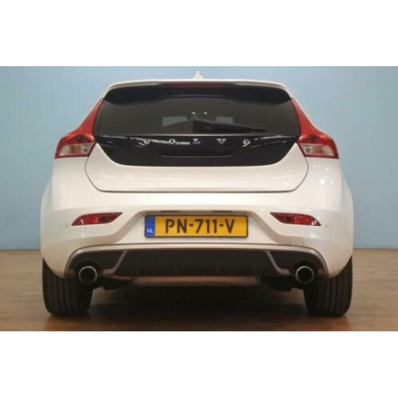 Volvo V40 2.0 T4 R-Design AUTOMAAT leer pano climate navi
