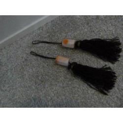 Japanse Scroll gewichten "Fuchin" Jadeite met zijde tassels.