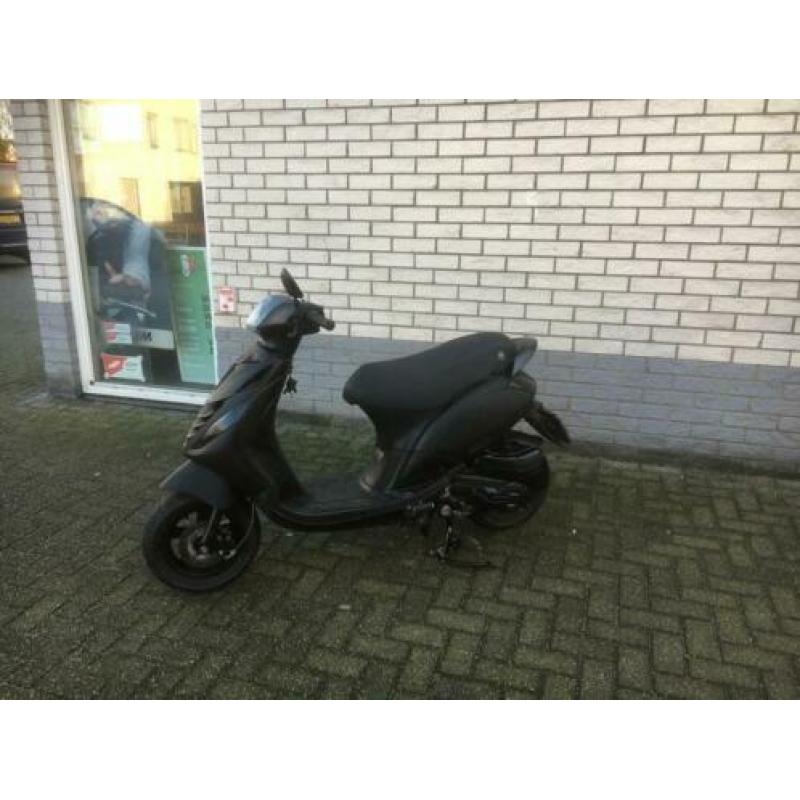 Dikke piaggio zip sp 25km snor mat black 5000km bj2014