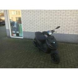 Dikke piaggio zip sp 25km snor mat black 5000km bj2014