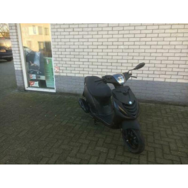 Dikke piaggio zip sp 25km snor mat black 5000km bj2014