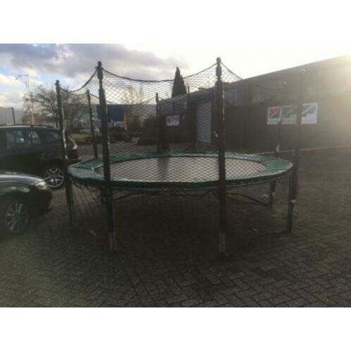 Grote Berg trampoline 360cm