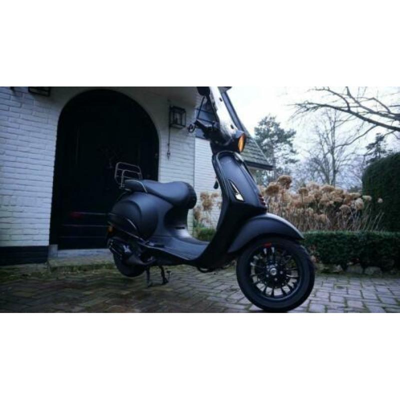 Vespa Sprint 25km I-get 4T 2018 - Mat zwart Full option