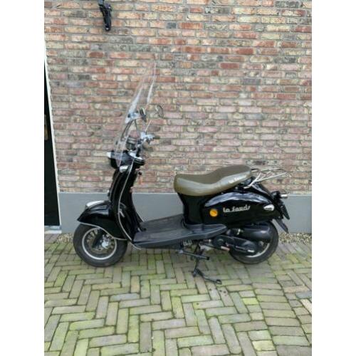 la souris trendy snor scooter