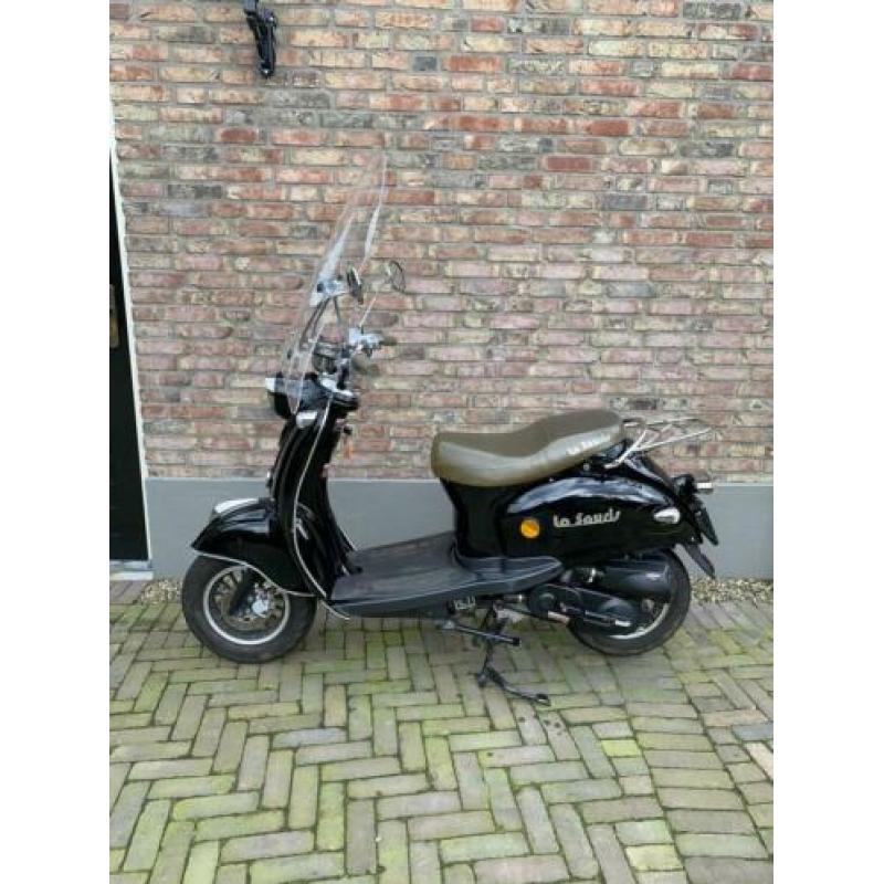 la souris trendy snor scooter