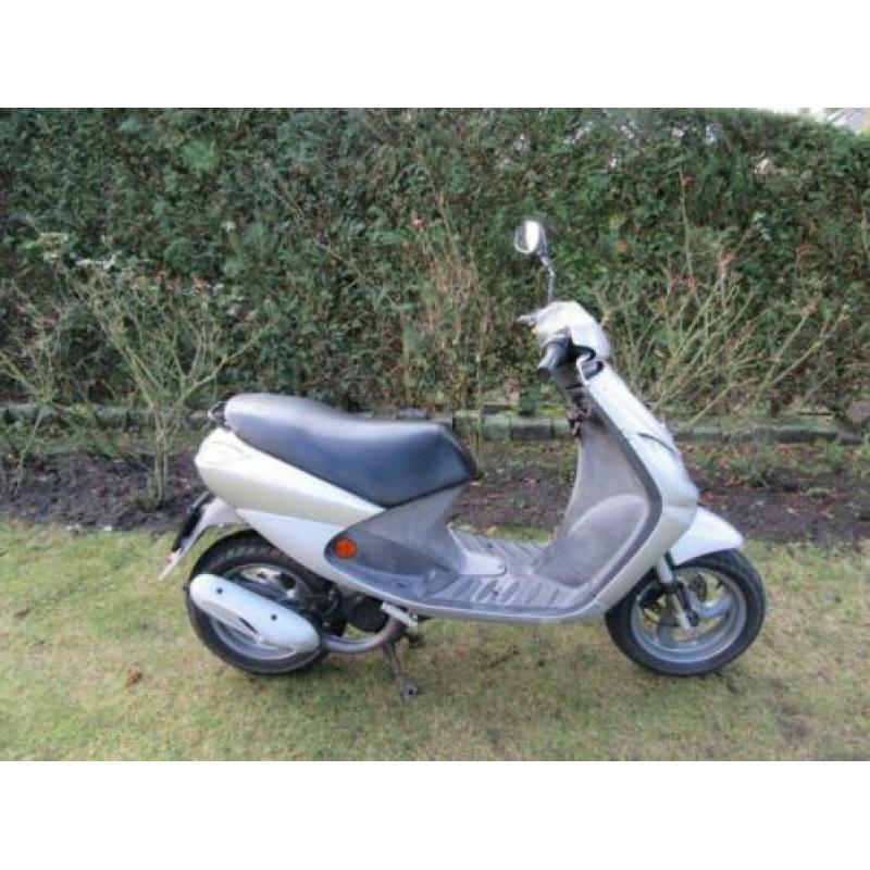 Alle onderdelen Peugeot Vivacity te koop. (Sloop Viva city)