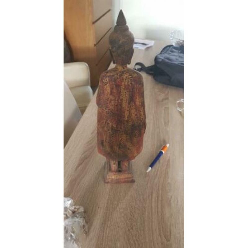 Antieke houten buddha Cambodja2