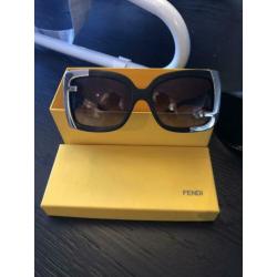 Fendi dames zonnebril nieuw