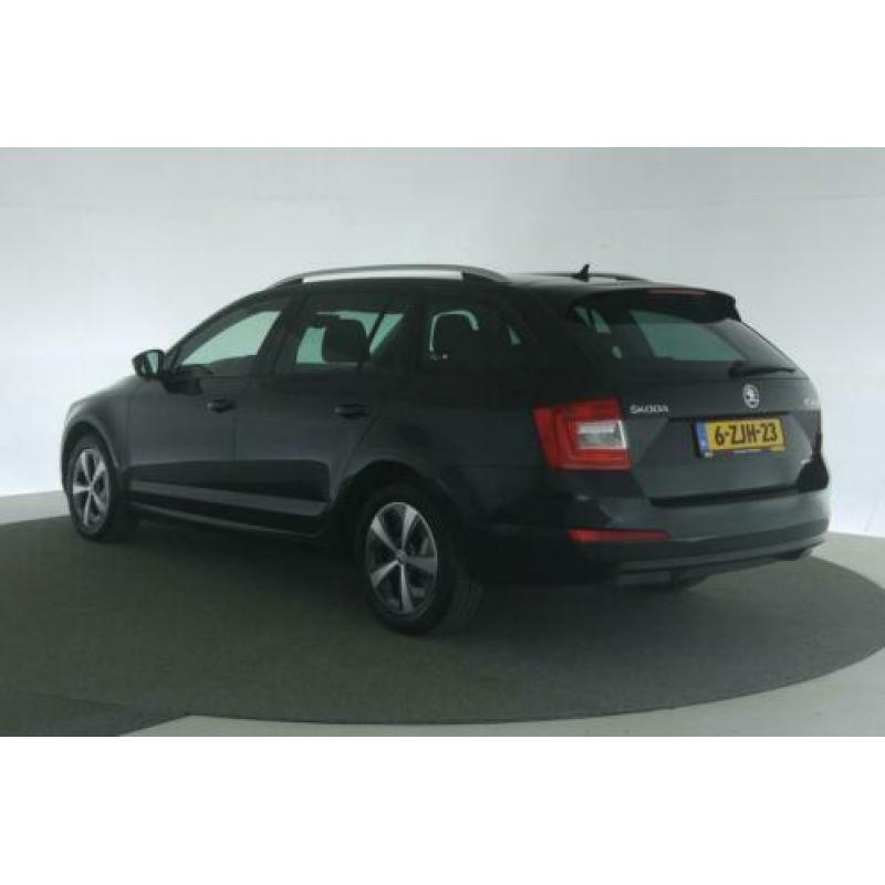 Skoda Octavia COMBI 1.6 TDI Business Line [ Navi Stoelverwar