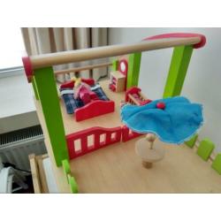 Houten WoodBeFun poppenhuis