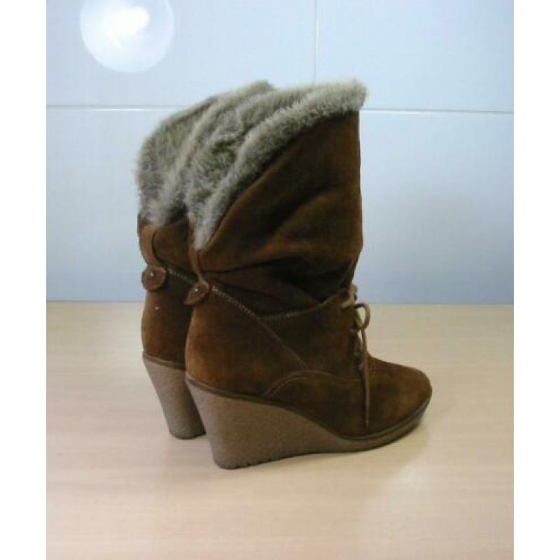 Hot Ice suede sleehak cognac laarsjes met sierveters 39 ZGAN