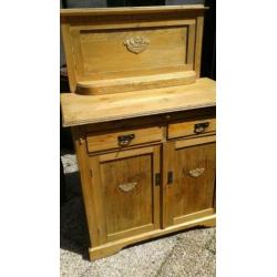 Antieke grenen kast €120