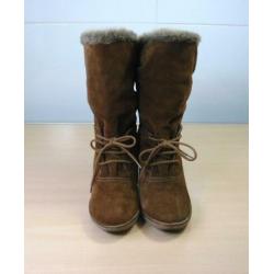 Hot Ice suede sleehak cognac laarsjes met sierveters 39 ZGAN