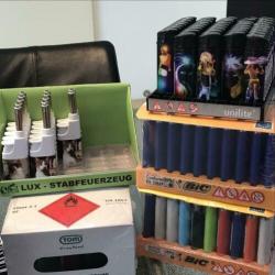 Rommelmarkt pakket ruim 200 aanstekers