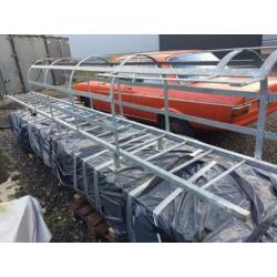 Brandtrap staal 535cm hoog gegalvaniseerd