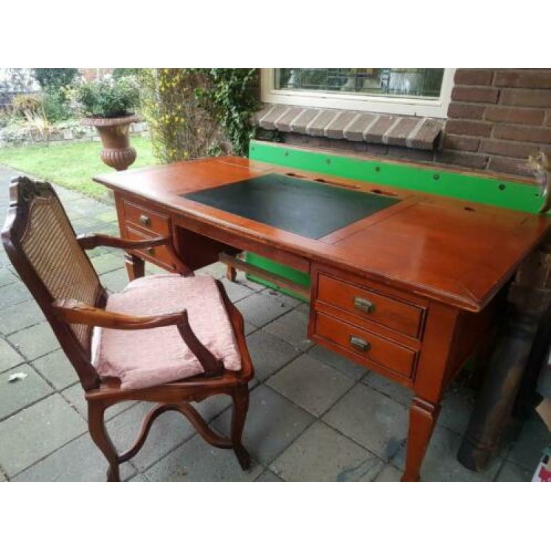 Leuk bureau met stoel.